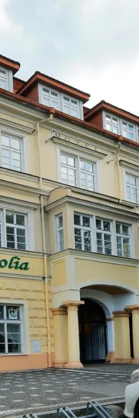 Hotel Magnolia，位于拉贝河畔罗乌德尼采的酒店