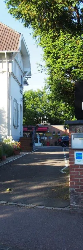杜克鲁瓦赛酒店，位于马尔康巴勒尔的酒店