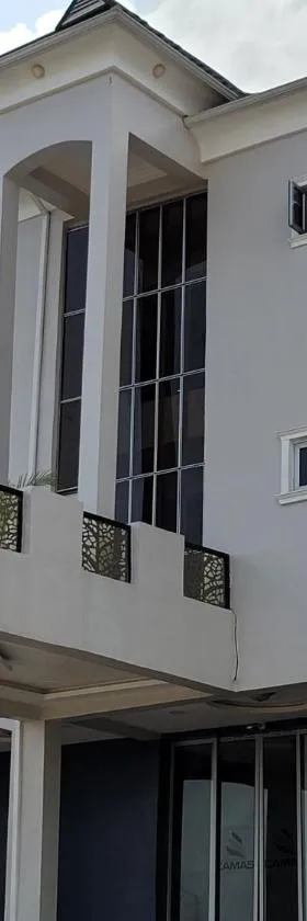 Camas Hotel & Suite Asero Abeokuta，位于Abeokuta的酒店