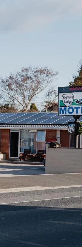 Highway Lodge Motel，位于巴尔克拉萨的酒店