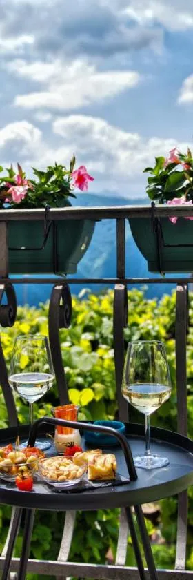 Salotto Brè - Bed & Breakfast charming rooms，位于卢加诺的酒店