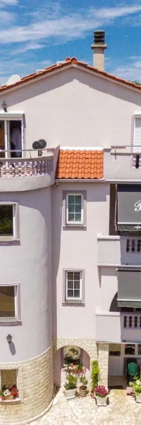 Apartmani Baja，位于洛帕的酒店