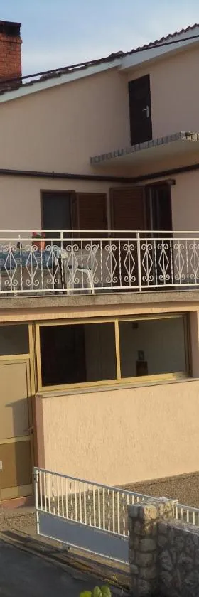 Apartman Neda，位于Sveti Ivan Dobrinjski的酒店