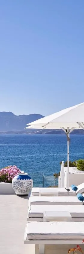 The Island Concept Luxury Boutique Hotel Heated Pool，位于阿基欧斯尼古拉斯的酒店