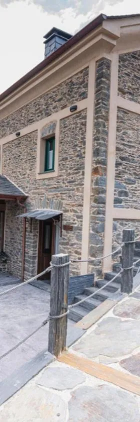 Apartamentos Rurales Casa Llongo，位于Coaña的酒店