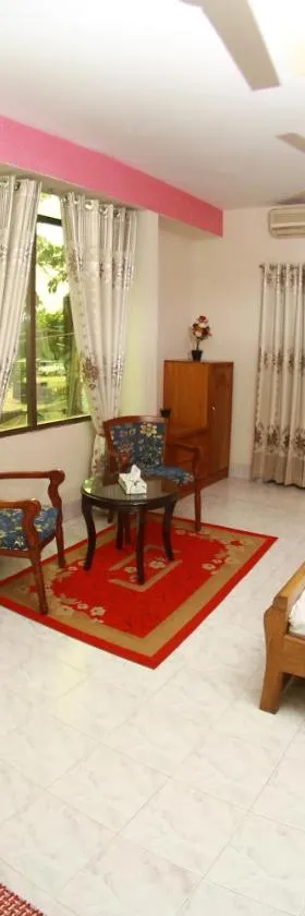 Hotel Farmis Garden，位于巴纳内拉斯的酒店