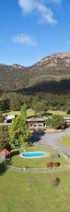 The Grampians Motel，位于霍尔斯加普的酒店