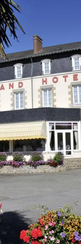 Logis Au Grand Hotel et son restaurant，位于马耶讷的酒店