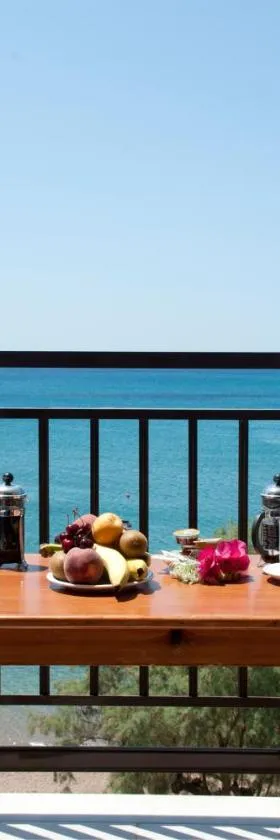 Hotel Korakakis Beach，位于菲尼孔塔的酒店