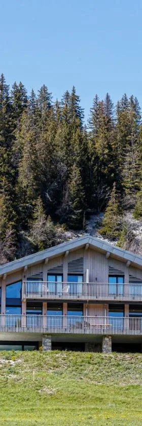 AUBERGE DES GLIERES Plateau des Glières，位于托朗格利耶尔的酒店
