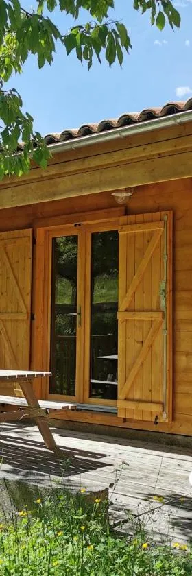 Le Pré Martin, Village de Chalets，位于阿诺的酒店