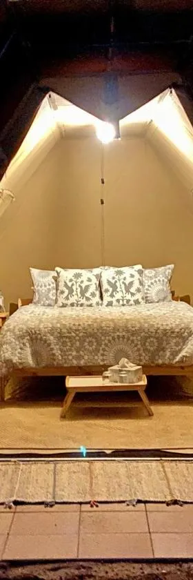 Glamping at Buckland Estate，位于Irishtown的酒店