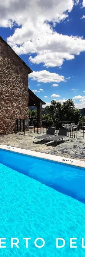 Casa Rural, Spa y restaurante El Huerto del Abuelo，位于Almiruete的酒店