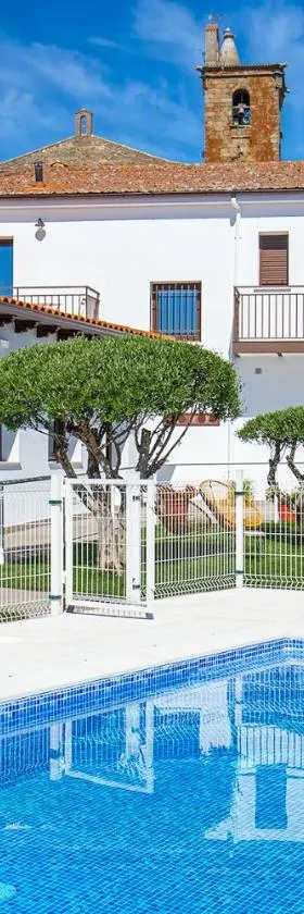 Apartamentos Rurales Cielo de Monfragüe，位于马尔帕尔蒂达德普拉森西亚的酒店