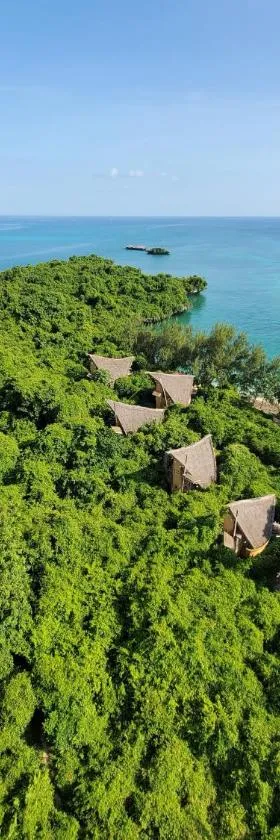 琼碧岛珊瑚礁公园度假村，位于Mbweni的酒店