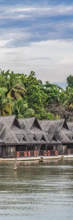 Club Mahindra Ashtamudi，位于Nīndakara的酒店
