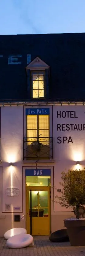 HÔTEL LES PALIS，位于Grand-Fougeray的酒店