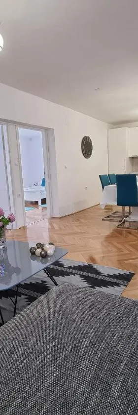 Apartman Nataly，位于瓦拉日丁的酒店