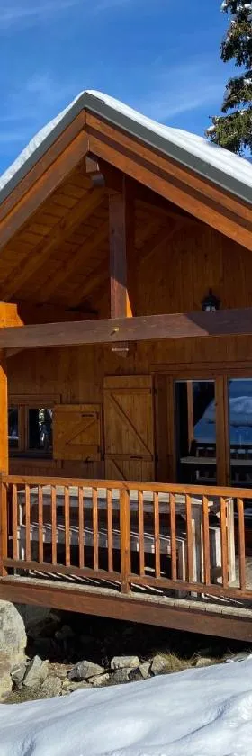 Clos du Pre - Chalet Chaleur，位于Oz的酒店