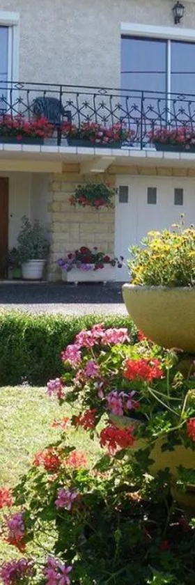 Gîte CLIMATISE les althéas，位于Lanquais的酒店