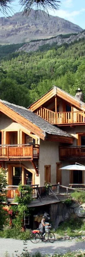 La Paille，位于佩尔武的酒店