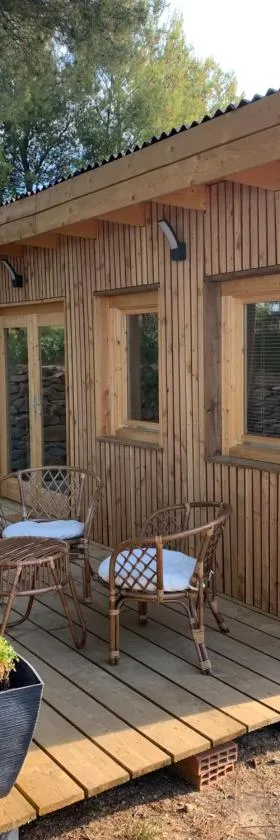 Chambre privée avec accès piscine，位于La Cadiere d'Azur的酒店