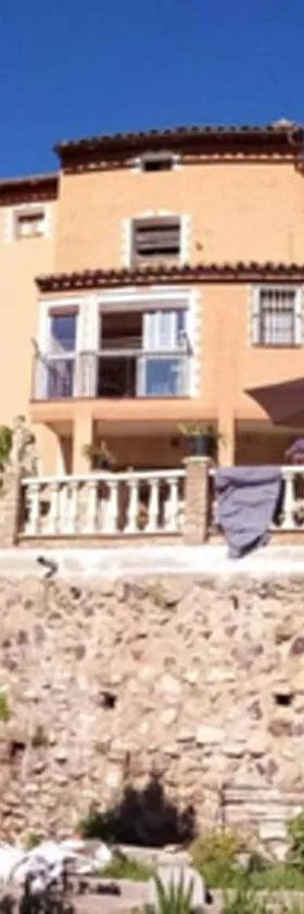 Casa-villa rural completa para hasta 9 personas，位于Villafeliche的酒店