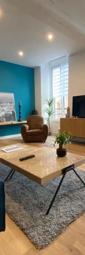 Appartement 97 M2 proche Puy du fou，位于塞夫勒河畔圣洛朗的酒店