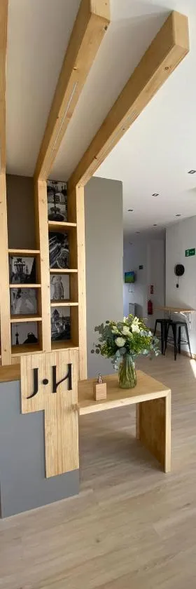 Jerez Hostel，位于赫雷斯德洛斯卡瓦列罗斯的酒店