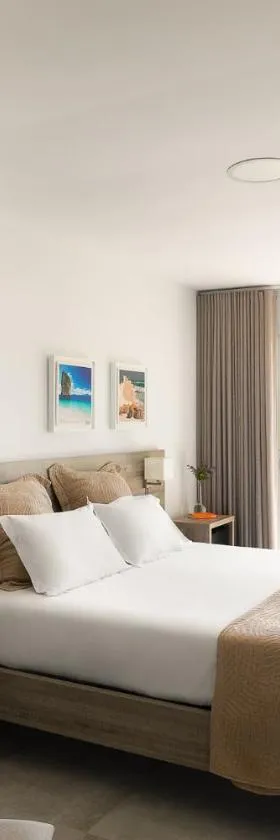 Hôtel-Restaurant Marina Di Lava - Grand Ajaccio，位于阿帕涅托的酒店