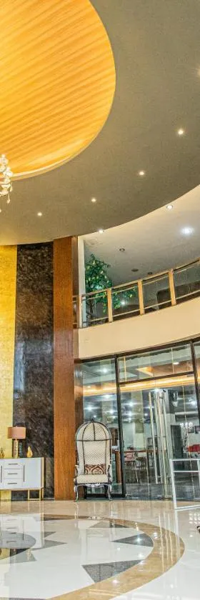 Solano Hotel，位于利帕的酒店