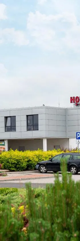 Hotel Police，位于Police Mostowe的酒店