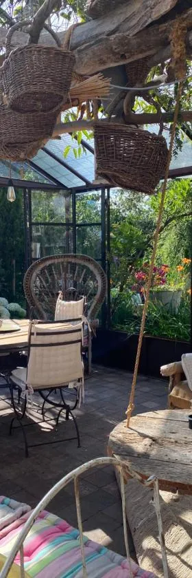 La Maison du Bonheur，位于Thiel-sur-Acolin的酒店