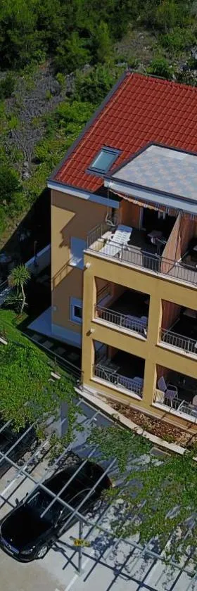 Apartments Martina，位于普利兹巴的酒店