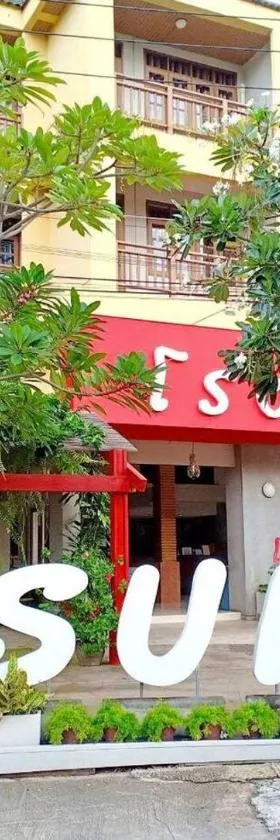 Sun Hotel，位于佛丕的酒店
