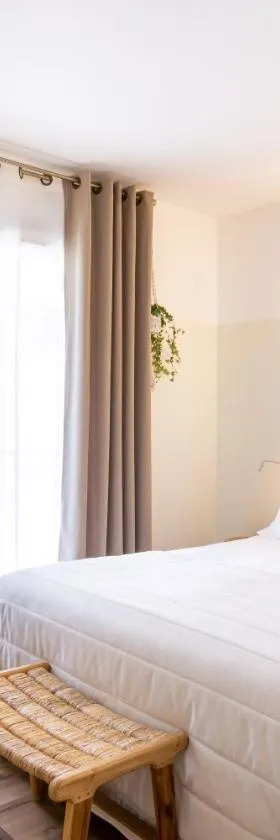 Hôtel Flor，位于圣弗洛朗的酒店