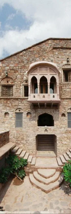 Fort Dadhikar, Alwar，位于阿尔瓦尔的酒店