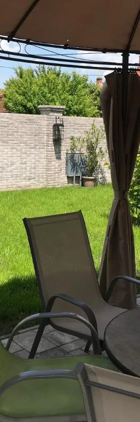 Eden Apartman，位于Algyő的酒店