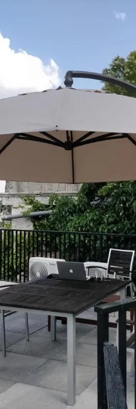 Casa rural en parque natural con entorno espectacular，位于米拉弗洛迪拉希的酒店