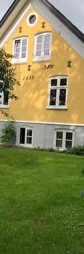 Allesø Gl. sognefoged gård，位于欧登塞的酒店