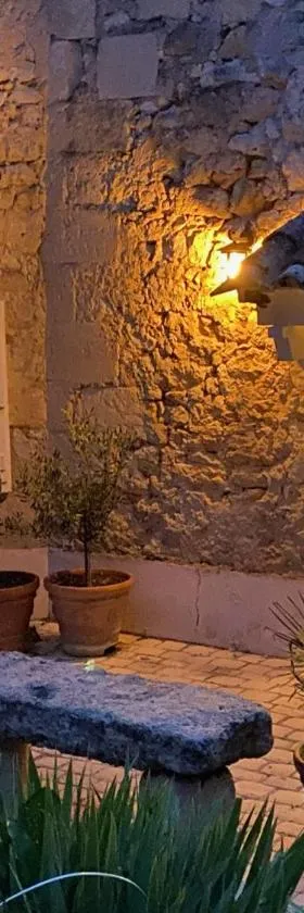 Le Prieuré de Saint Pierre，位于Saint-Pey-de-Castets的酒店