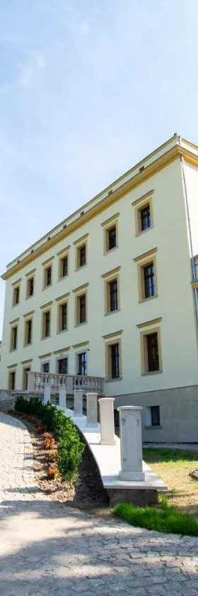 Pałac Lubiechowa-Jelenia Góra- Riesengebirge，位于Lubiechowa的酒店