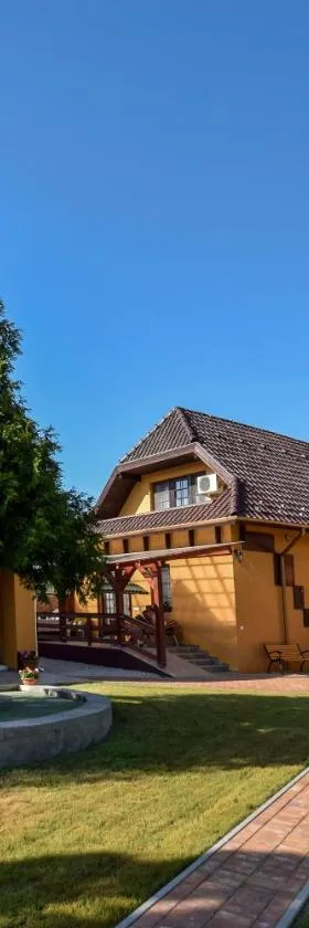 Gála Panzió，位于Simontornya的酒店