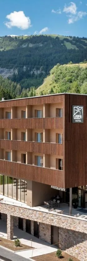JUFA Hotel Savognin，位于萨沃宁的酒店