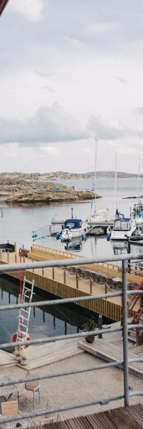 Björholmen Hotell & Restaurang，位于Björholmen的酒店