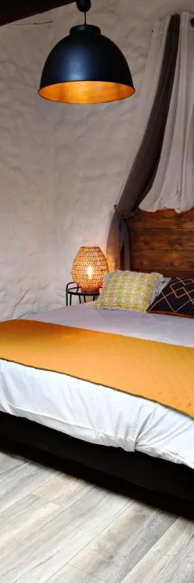 Le Bruit de l'Eau (Chambre Cosy)，位于拉博姆的酒店