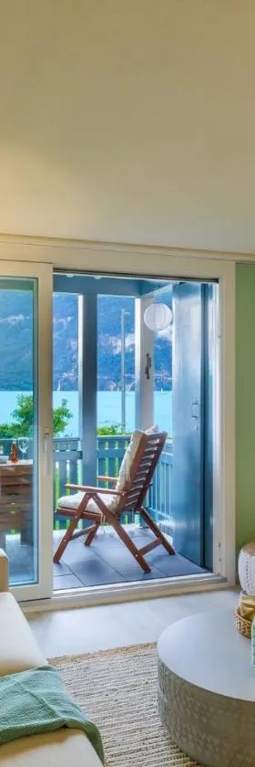 Strandhüsli directly on lake Thun，位于Därligen的酒店