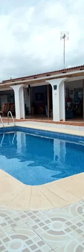 Recovery Mountain Homestay，位于阿利坎特的酒店