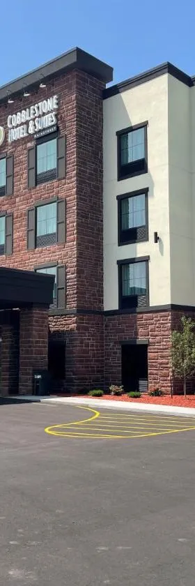 Cobblestone Hotel & Suites - Little Chute，位于Little Chute的酒店