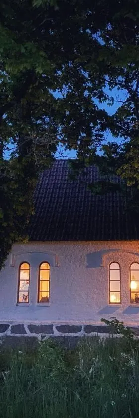 Gladeholm - Kivik - artist studio，位于奇维克的酒店